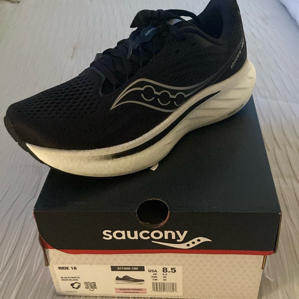 Saucony Ride 18 NEW Black Running Shoes